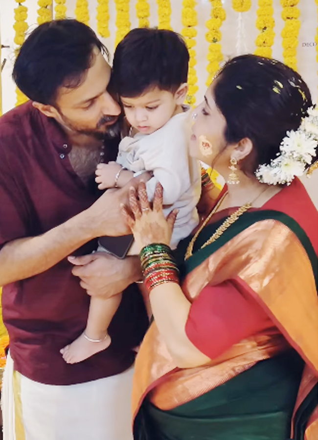 భార్య సీమంతం వేడుకల్లో టాలీవుడ్ విలన్ (ఫొటోలు) | Tollywood Actor Harish